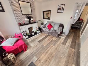 Lounge- click for photo gallery